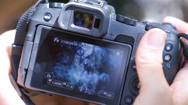 Canon EOS R vs DSLR vs Canon EOS M | DSLR or Mirrorless - Which Camera Range is Right For You? смотреть онлайн