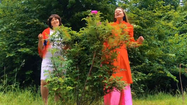 «Одинокая ветка сирени🪻» кавер песни Валерия Залкина// поем ее вместе сегодня в первый раз смотреть онлайн