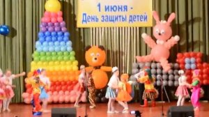 Танец "Игрушки и дети"