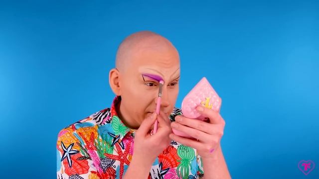 Trixie Mattel Talks Drag Bans смотреть онлайн