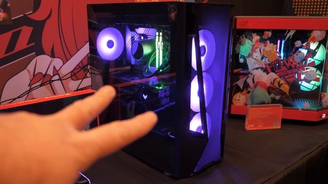 LCD Panel or Distro Plate? Hyte Y60 Upgrades and more... смотреть онлайн