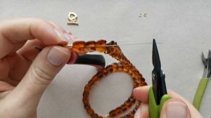 Мастер-класс. Бусы из бусин под янтарь . Своими руками. Handmade. Beads.
