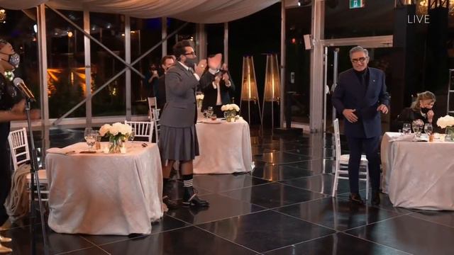 72nd Emmy Awards: Eugene Levy Wins for Outstanding Lead Actor in a Comedy Series смотреть онлайн