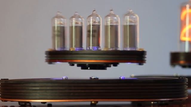 Time flies-levitating nixie clock-relay1 смотреть онлайн