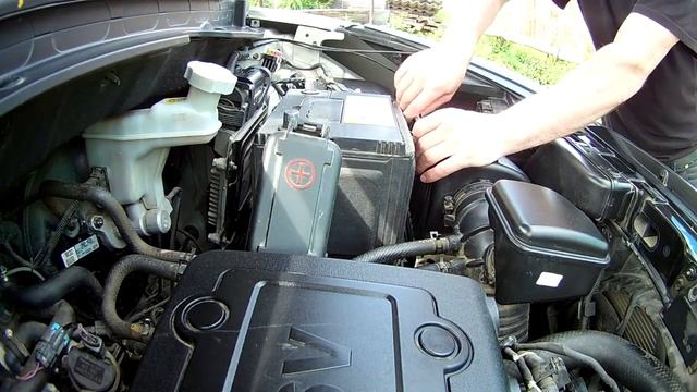 КАК СНЯТЬ АККУМУЛЯТОР С АВТОМОБИЛЯ смотреть онлайн