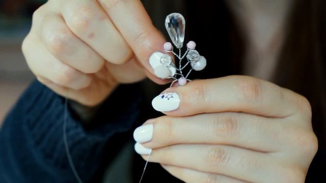 Диадема из проволоки и бусин "Spring Dreams" / DIY HAIR ACCESSORIES смотреть онлайн