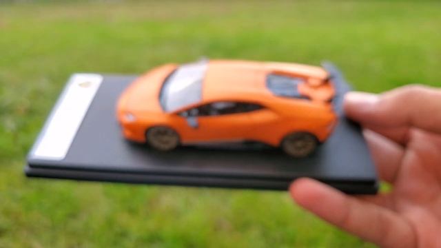 Unboxing Looksmart Lamborghini Huracan Performante - 1/43 Hand Made Model