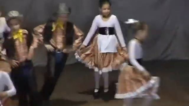 Танец "Каникулы на ранчо" (2011) смотреть онлайн