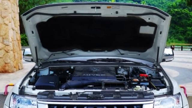 How Pajero could Have Become a Half Priced Land Cruiser ! | Why Mitsubishi Pajero Failed смотреть онлайн