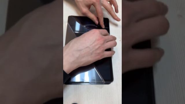 Samsung Galaxy Tab S9 такой большой. Как без косяков наклеить на него стекло? Ответ в видео! смотреть онлайн