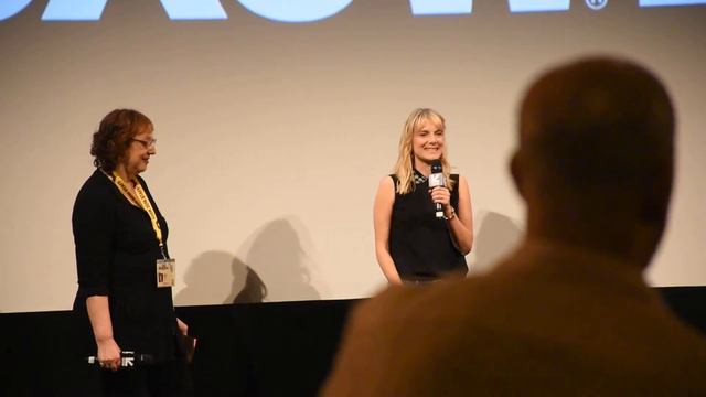 Melanie Laurent смотреть онлайн