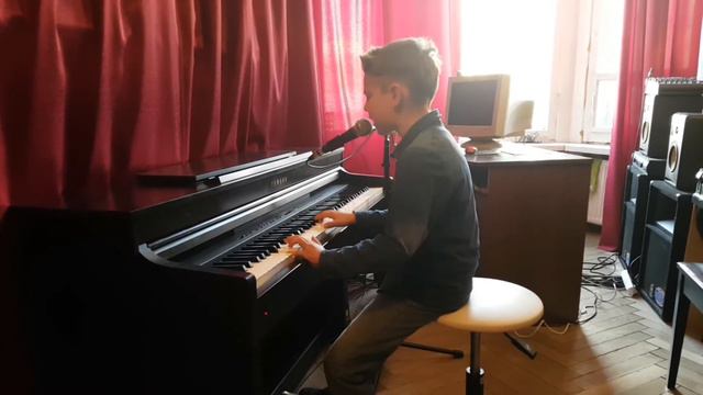 "Yesterday" - Gosha Ivanov, piano, vocal смотреть онлайн