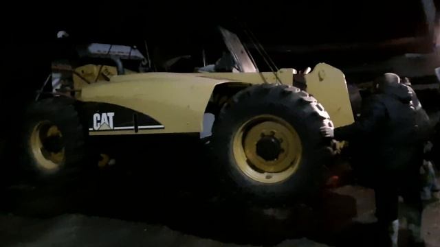 Привезли телескопический погрузчик CAT.Вылет стрелы 6м,грузоподьемность 3500кг.0978360878 смотреть онлайн