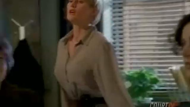 NYPD Blue - If you move your hand, you're gonna get hurt ! смотреть онлайн