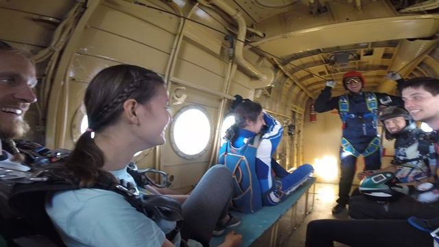 Невесомость в самолете Ан-2 на короткий период времени