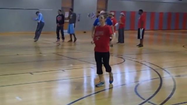 Teaching One Wall Handball thru Games for PE смотреть онлайн