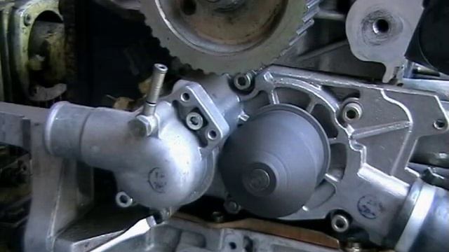 Начинаем разбирать двигатель ГАЗ 560 Steyr смотреть онлайн