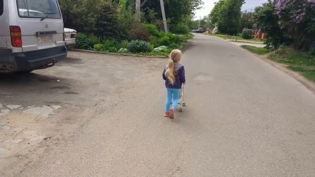 КАКИХ ВРАЧЕЙ ПРОЙТИ В ДЕТСКИЙ САД/КУДРЯШКА ИЛИ ПРЯМАЯ/КУКЛА ЛОЛ смотреть онлайн