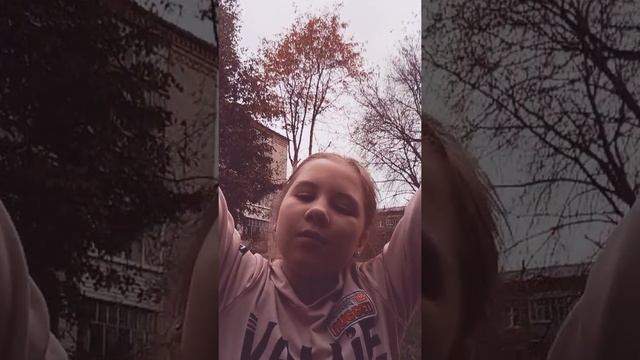 Танец на улице где очень много народа смотреть онлайн