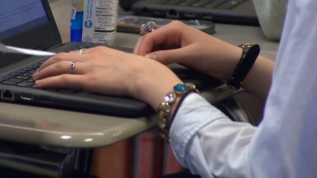 Seattle educators navigate plagiarism with AI technology смотреть онлайн
