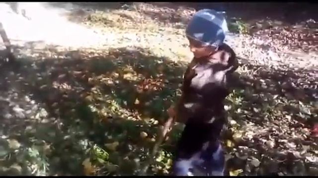 Когда бабушка обещала помочь,но не выполнила обещание.Как заставить бабушку работать! смотреть онлайн