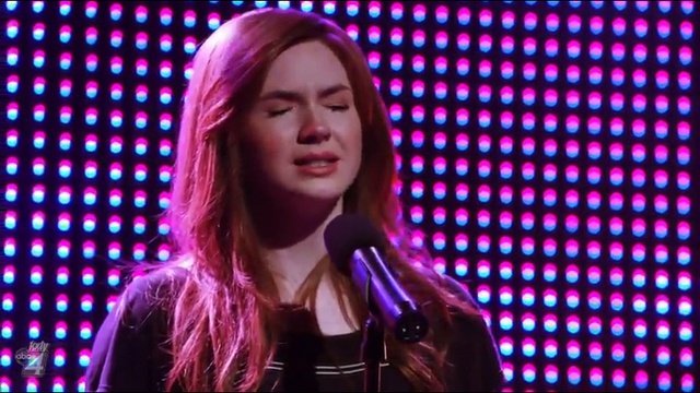 Selfie. Karen Gillan.