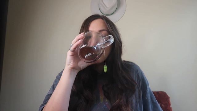 JOLLIBEE commercial reaction DATE смотреть онлайн