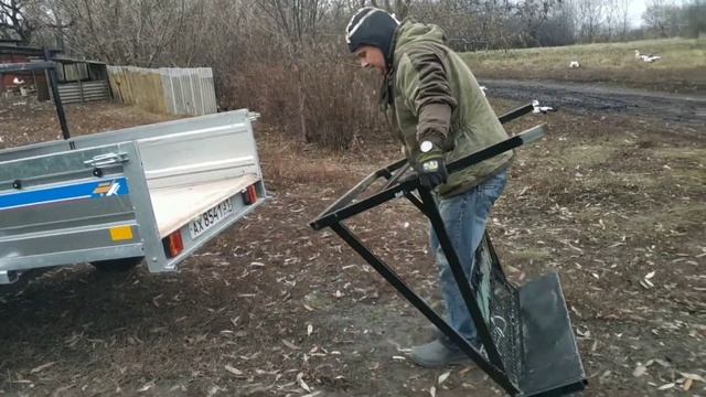 Приспособа для перевозки шести метровых досок на легковом прицепе. смотреть онлайн