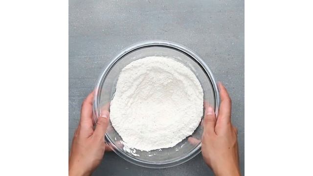 Buttermilk Fried Chicken Salad смотреть онлайн