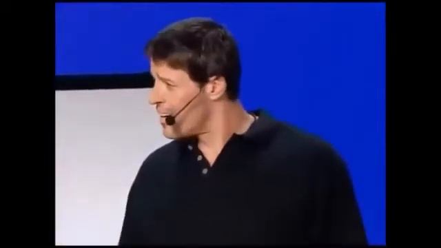 Речь Тони Роббинса. Оратор говорит простым языком смотреть онлайн