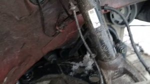 глухой стук при езде на неровностях - замена втулки стабилизатора гольф 4 бора шкода октавия тур