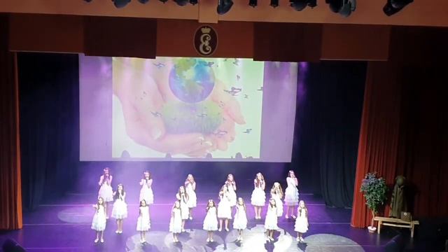 А нам нужен мир_Звонкие голоса 2021 смотреть онлайн