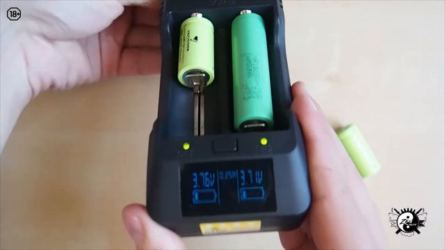 Battery Charger XTAR VP2 (зарядное устройство)