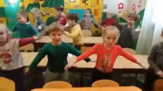 Разминка "Веселый самолетик!" смотреть онлайн