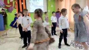 танец под песню "Рио Рита" подготовительная группа