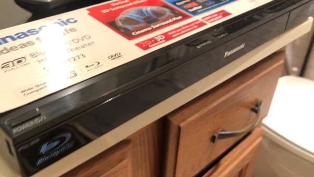 Panasonic 3D Full HD Blu-Ray Disc Home Theater Sound Model: SA-BTT273 UNIT ONLY смотреть онлайн