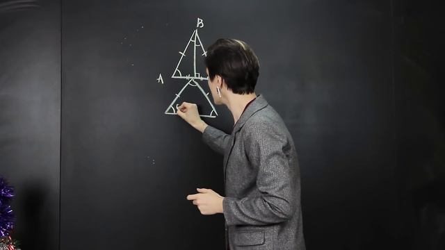 Закрепляем геометрические основы | Математика | TutorOnline смотреть онлайн