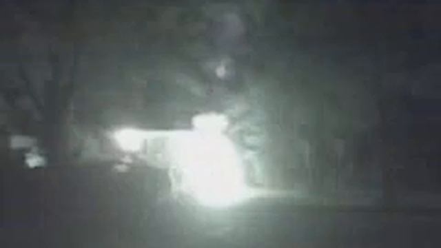 Drunk + Fireworks = FAIL! смотреть онлайн