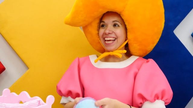 У Беби Бон Эмили первый зуб! Принцесса Сина и игры в куклы Дочки Матери в видео для девочек