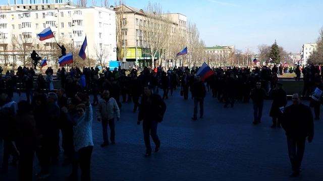 Сепаратисты возле Донецкой ОГА смотреть онлайн