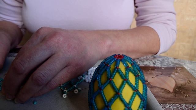 Оплетение пасхального яйца. 2 урок. смотреть онлайн
