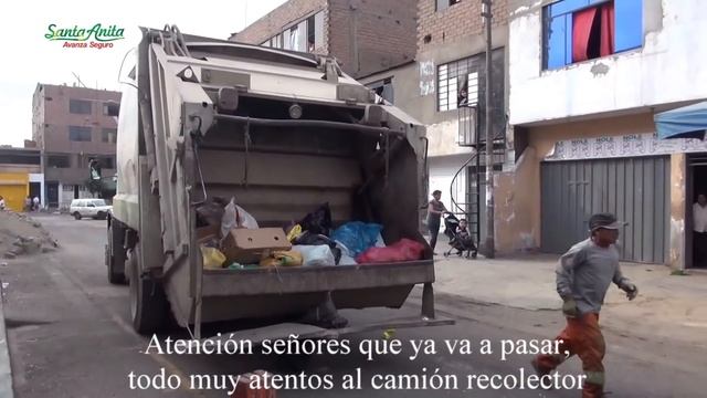 Ya llego Ya llego el Camión recolector - Santa Anita - Avanza Seguro смотреть онлайн