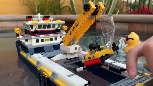 Larry Life Titanic New Lego Exploration Ship. With Titanic Submersible Model смотреть онлайн