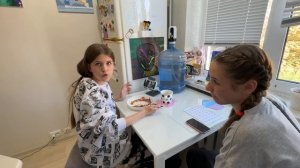 Купила самозащиту для Киры. Уехали на шопинг. Анонимчик будет в шоке.