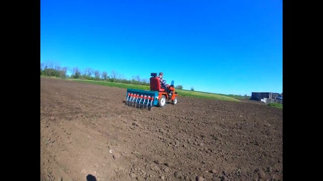 Сеялка для минитрактора / мотоблока / Посев суданки / Cамодельный трактор / Китайская сеялка