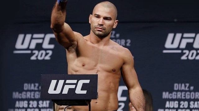 Боец MMA Артем Лобов впервые об отношениях с Зарой смотреть онлайн