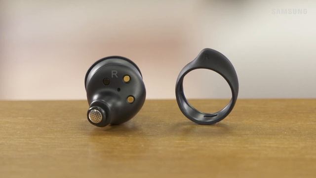 How to use the ear tips and wing tips on your Galaxy Buds for the best fit | Samsung US смотреть онлайн