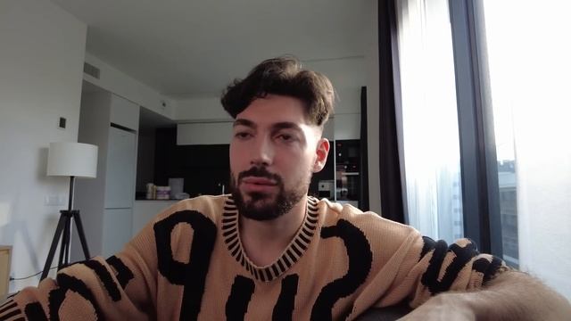 Некомфортные вопросы: об отце, ориентации и моих девушках (18+) смотреть онлайн