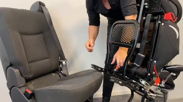 Stingray Swing-out Isofix Montage