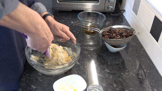 Barm Brack (Barmbrack) - Irish Tea Loaf смотреть онлайн